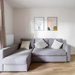 Schoenhouse Street Aparthotel