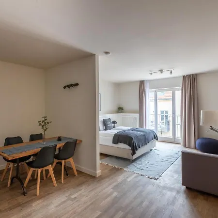 Schoenhouse Street Apart Otel
