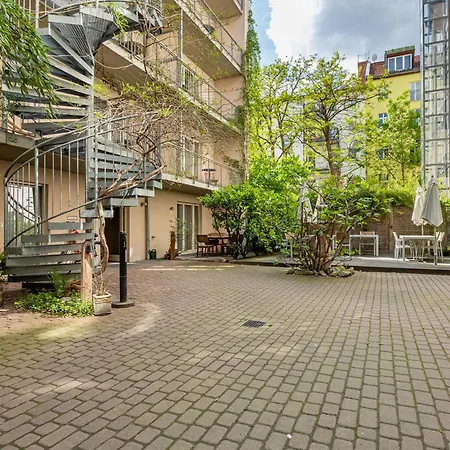 Schoenhouse Street * ברלין