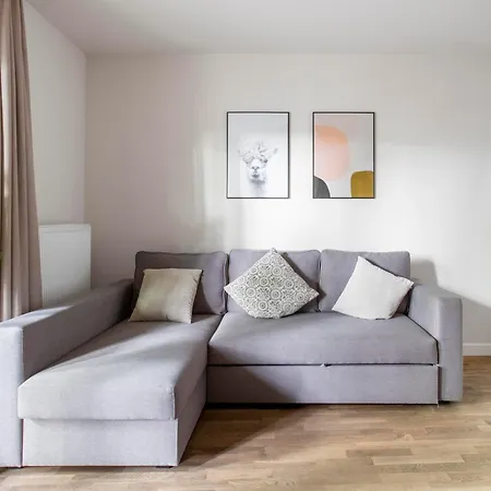 Schoenhouse Street Apart Otel