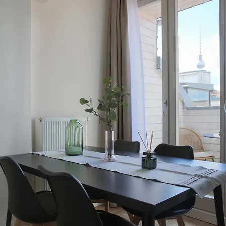 Schoenhouse Street Apart Otel