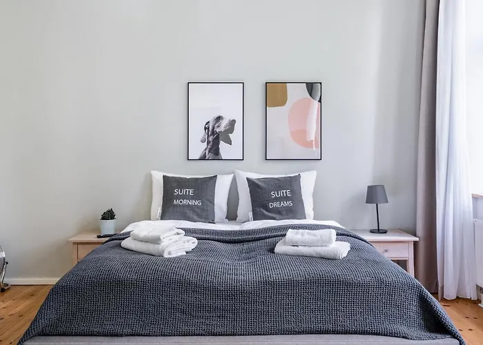 Schoenhouse Street 4*