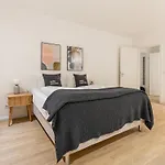 Schoenhouse Street 4*