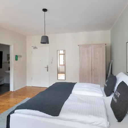 Schoenhouse Street 4*