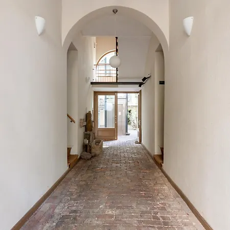 Ξενοδοχείο με διαμερίσματα Schoenhouse Street 4*