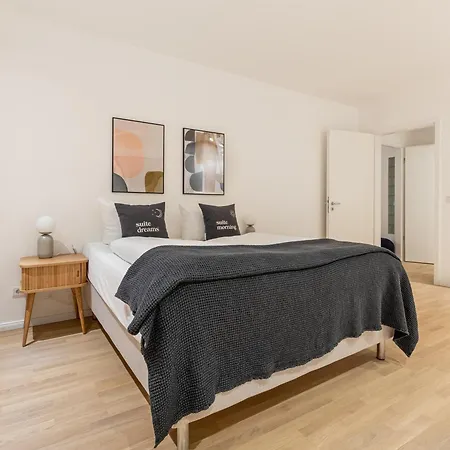 Schoenhouse Street 4*