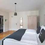 Schoenhouse Street 4*