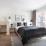Aparthotel Schoenhouse Street