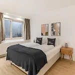 Schoenhouse Street Aparthotel 4*