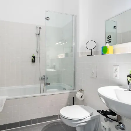 Schoenhouse Street Apartmanhotel 4*