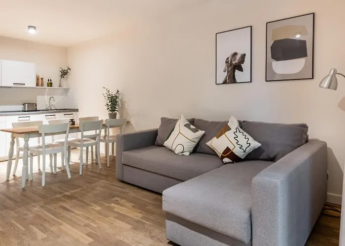 Schoenhouse Street 4*